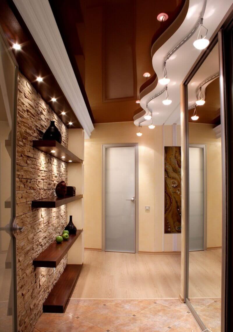 pierre artificielle dans le couloir