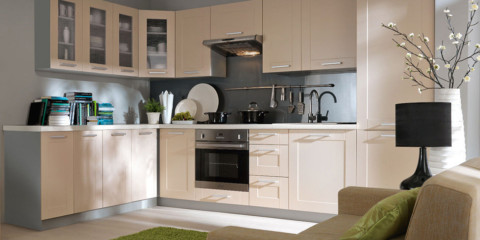 Cuisine beige et grise.