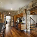 Pierre décorative rustique dans la cuisine