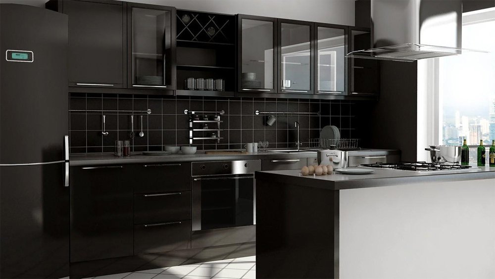 Réfrigérateur noir à l'intérieur de la cuisine noire