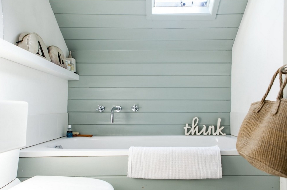 décoration murale dans la salle de bain 5 m2