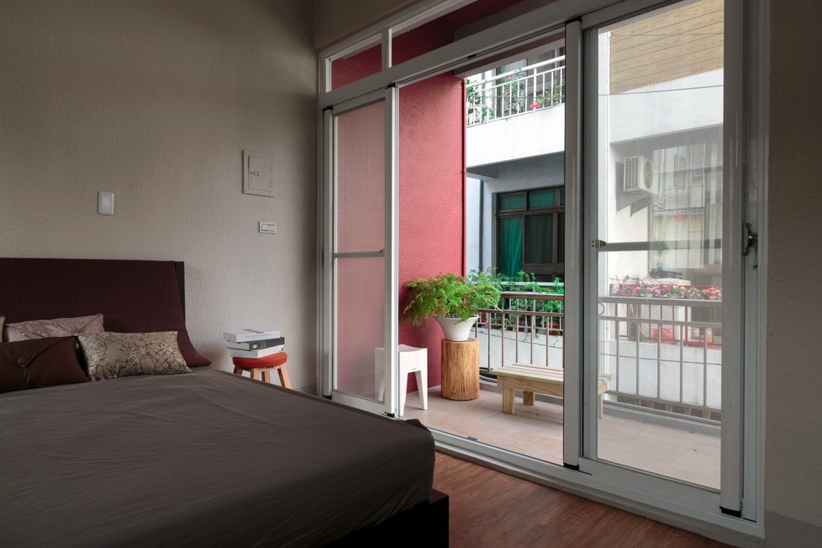 chambre combinée avec balcon ouvert