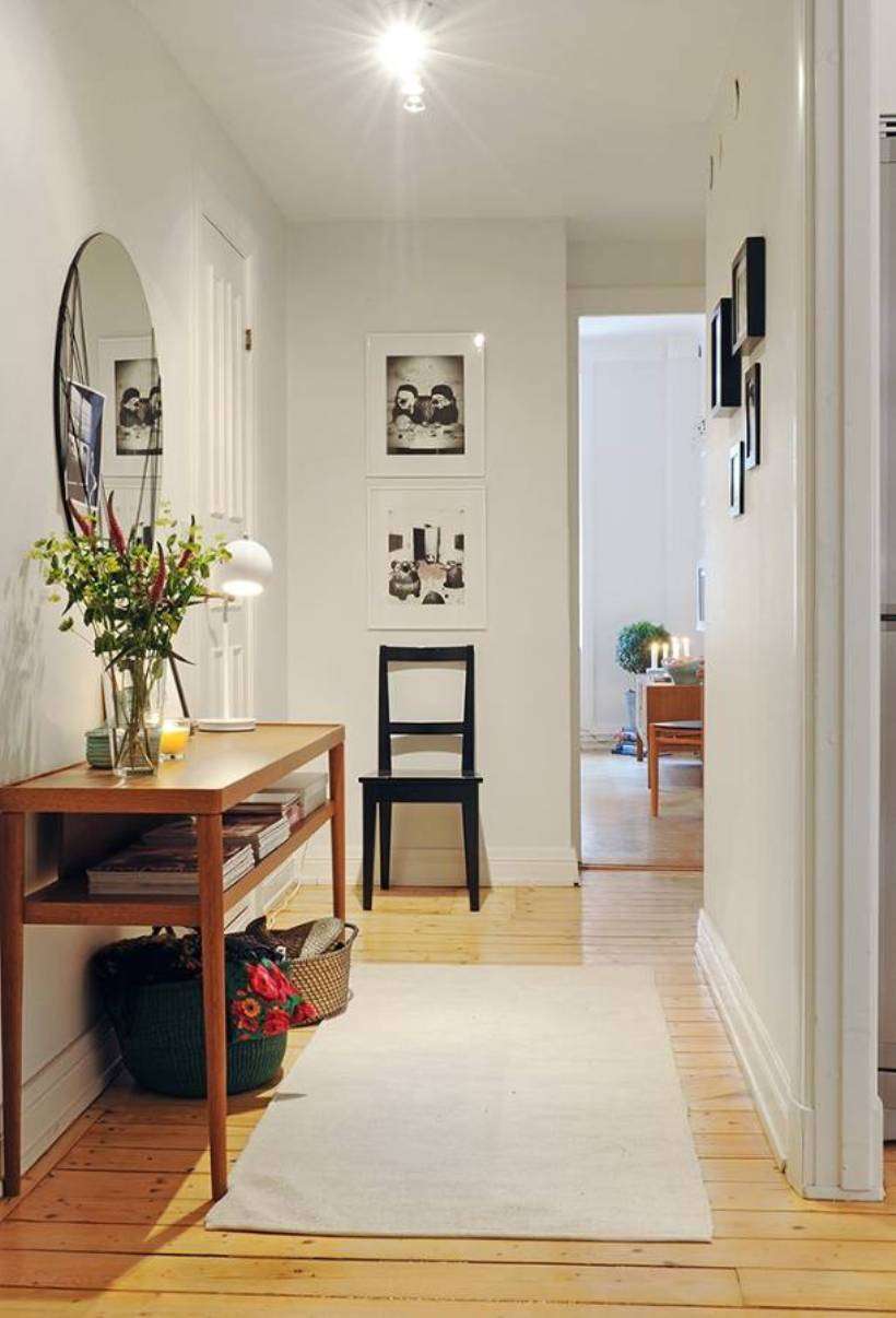 couloir aux couleurs vives