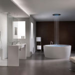 Conception de salle de bain moderne avec douche.jpg