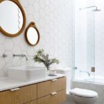 salle de bain avec douche