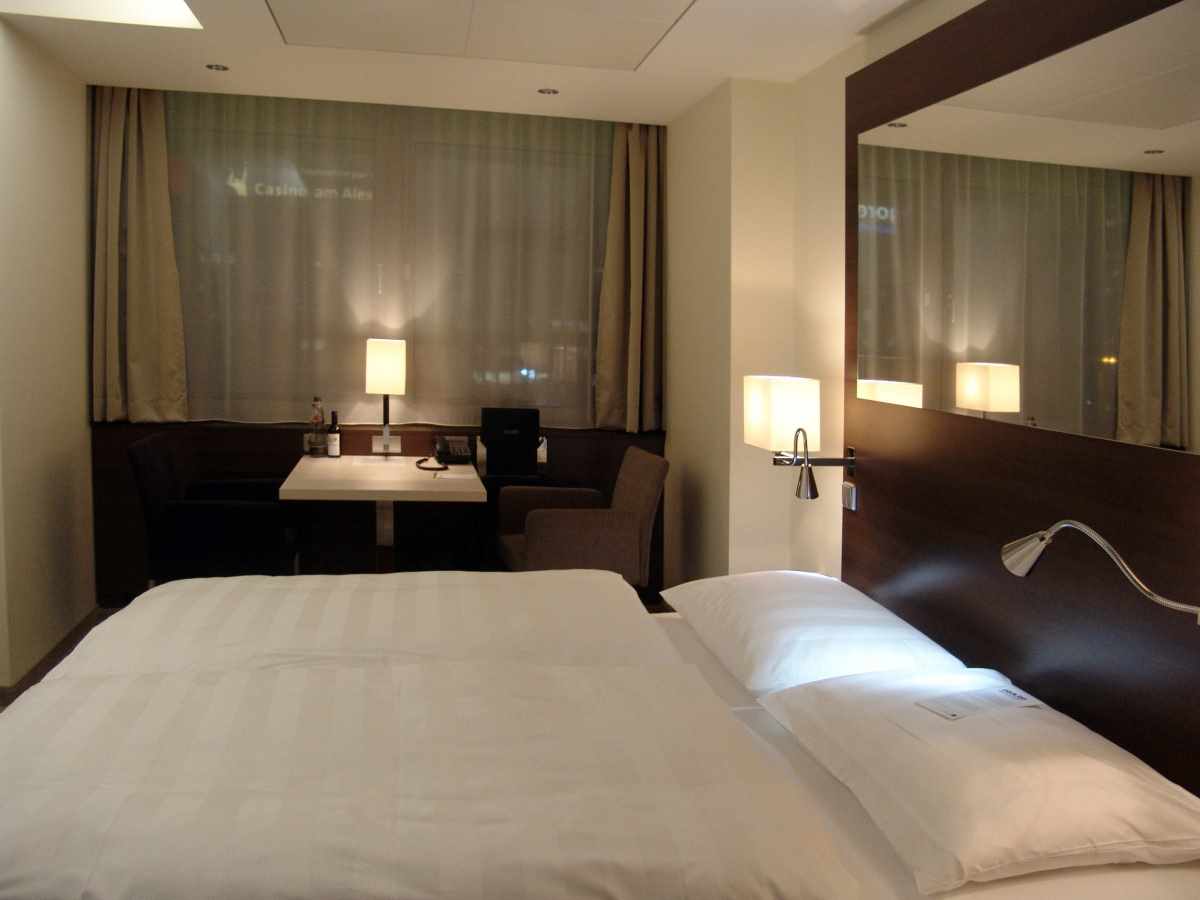 l'idée d'une chambre étroite de style léger