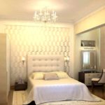 Un exemple d'image de chambre étroite de style clair