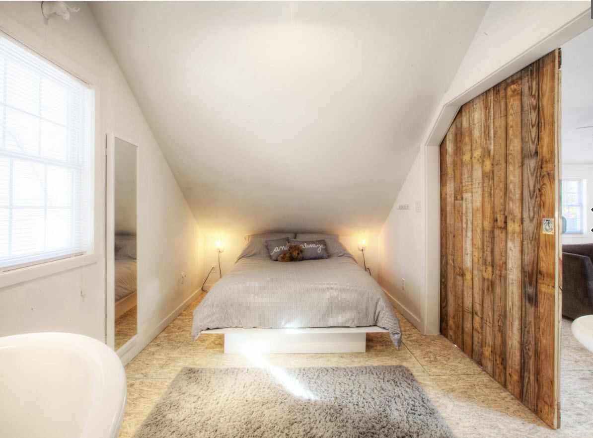 l'idée d'un beau style de chambre mansardée