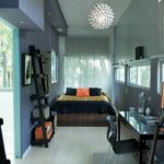 idée d'un décor lumineux d'une photo de chambre étroite