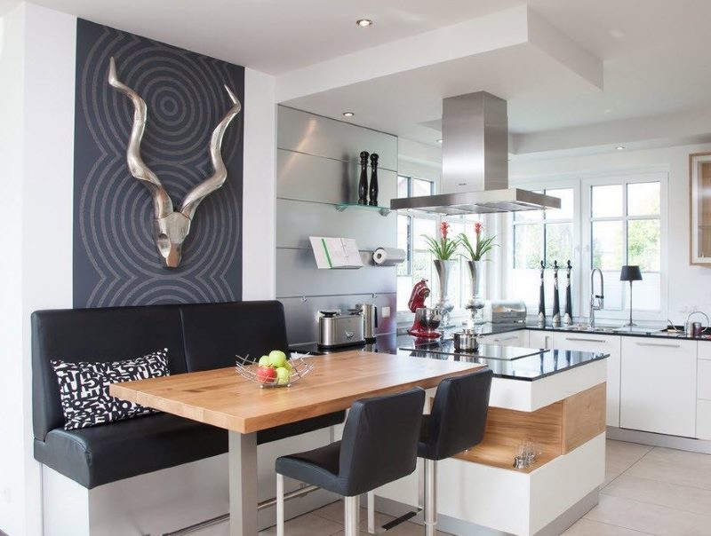 Décoration murale dans la salle à manger de la cuisine