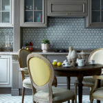 Γκρι ακουστικά σε κλασικό στυλ