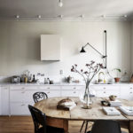 Table à déjeuner en bois de style rétro