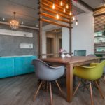 Surfaces en béton à l'intérieur du studio de cuisine