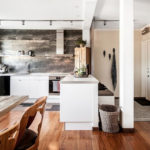 Plancher en bois avec surface laquée