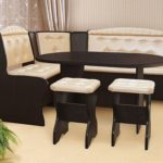 Coin repas avec canapé