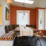 Nappe sur la table à manger de la cuisine d'une maison privée