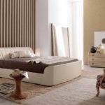 Papier peint à rayures