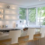 Éclairage décoratif des étagères ouvertes