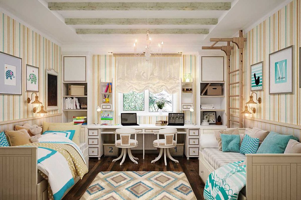 Lieu de travail confortable à la fenêtre d'une chambre d'enfant