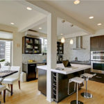 เกาะแร็คในใจกลางของห้องครัว