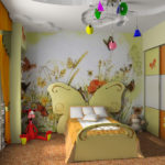 Lampes multicolores au plafond de la pépinière