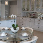 Kerusi dapur atas kaca