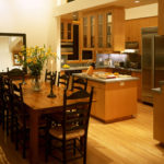 Groupe de salle à manger en bois naturel