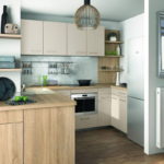 Espace de travail dans la cuisine du salon