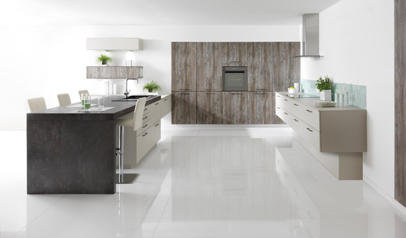 Plancher de cuisine high-tech brillant