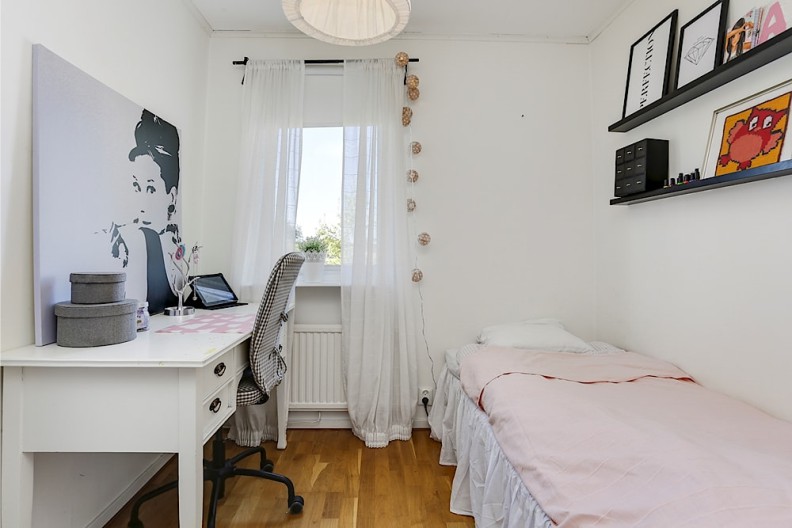 Meubler une chambre d'adolescent dans une petite pièce