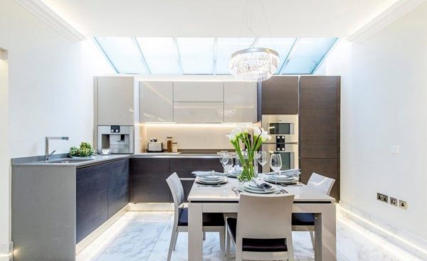 Wenge color with light tones