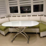 Sofa thoải mái cho cửa sổ nhà bếp