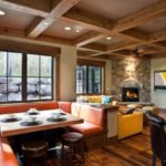 Bộ ghế sofa bọc nệm màu hồng