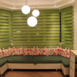 Rèm cuốn ngày đêm trên cửa sổ bếp