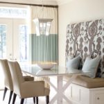 Bàn ăn có mặt kính