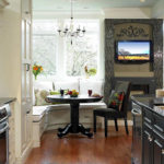 Đồ nội thất màu đen và trắng trong nội thất nhà bếp