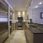 Éclairage de cuisine allongé