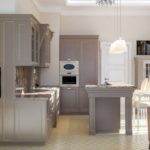 Conception d'une cuisine-salle à manger avec un lambrequin sur la fenêtre