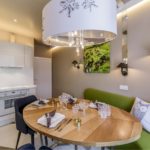 Table ronde en bois massif