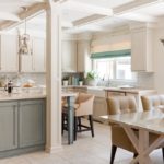 Μοντέρνο σαλόνι κουζίνας σε ιδιωτικό σπίτι