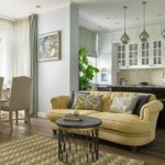 ένα μικρό διαμέρισμα μεταξύ της κουζίνας και του καθιστικού