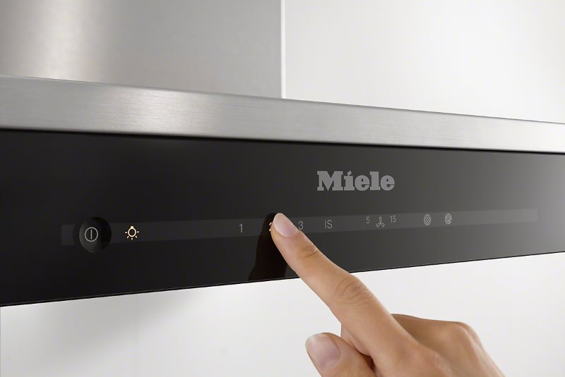 Hud memasak dengan panel kawalan sentuh