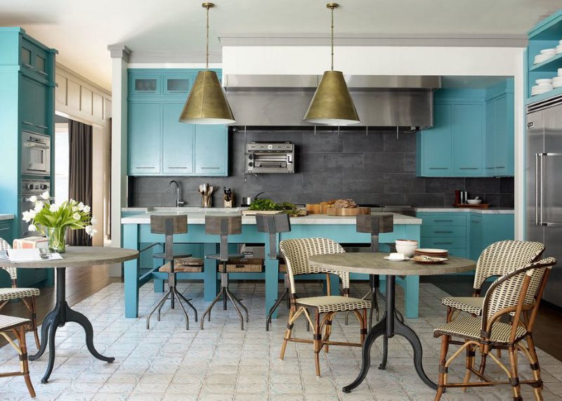 Interior dapur dalam kelabu mint