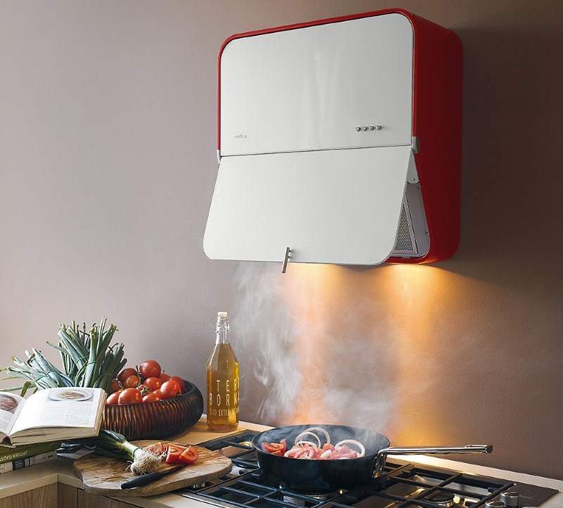 Hok yang dipasang di dinding yang bergaya di atas dapur gas