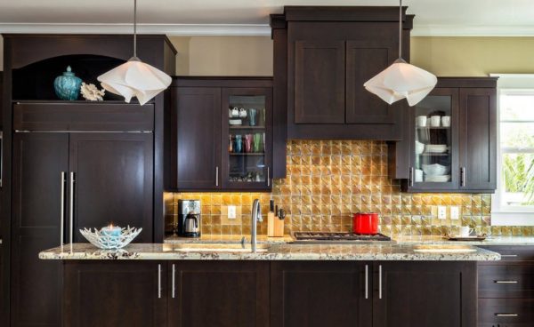 Bright and textured apron