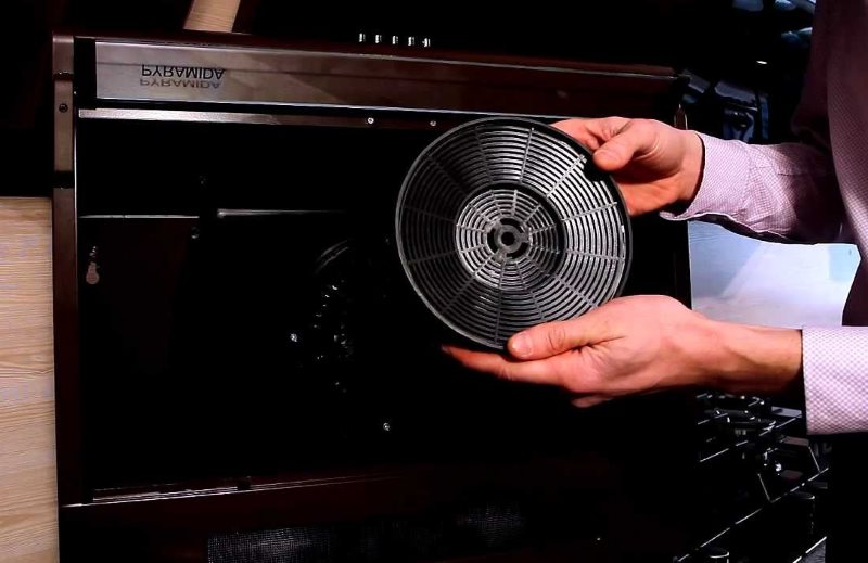 Menggantikan penapis arang dalam hud periuk