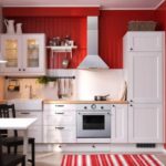 ผนังสำเนียงในการตกแต่งภายในของห้องครัว