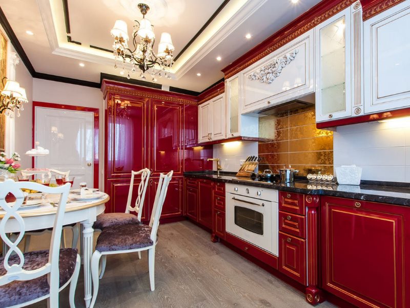 Fasad dapur berkilat dalam gaya klasik