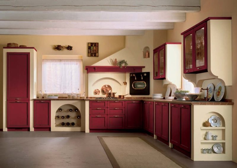 Dapur bergaya oriental yang luas di burgundy dan beige