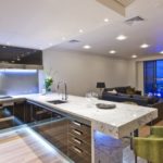 Semenanjung pelbagai fungsi di pedalaman dapur